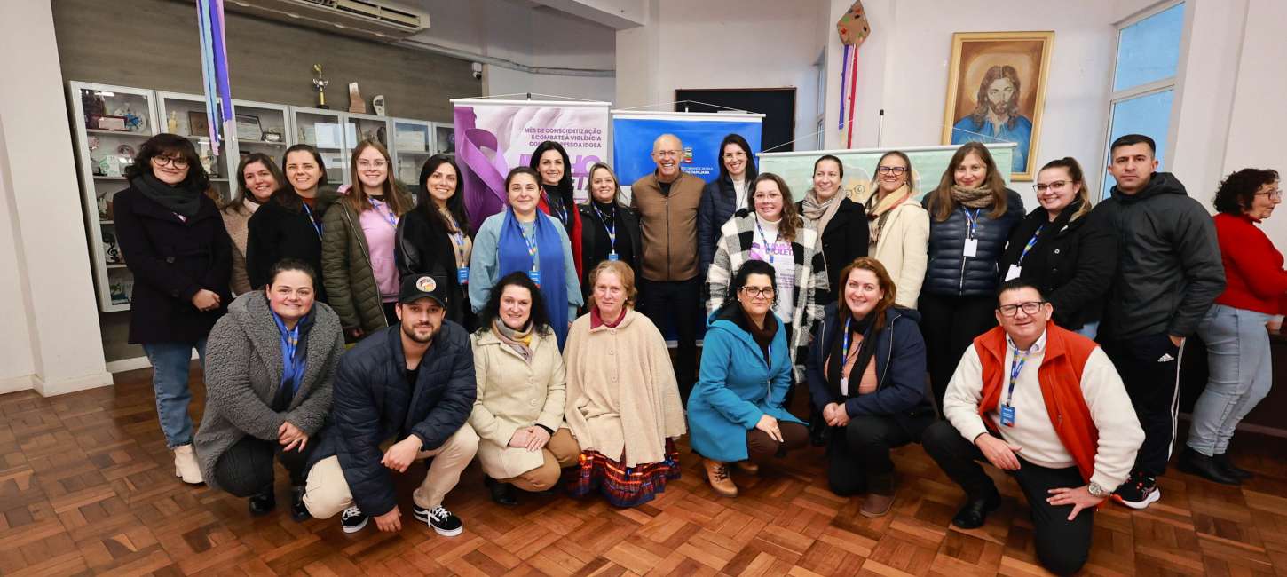 Prefeitura promove ação do Junho Violeta com foco na valorização da pessoa idosa e saúde emocional