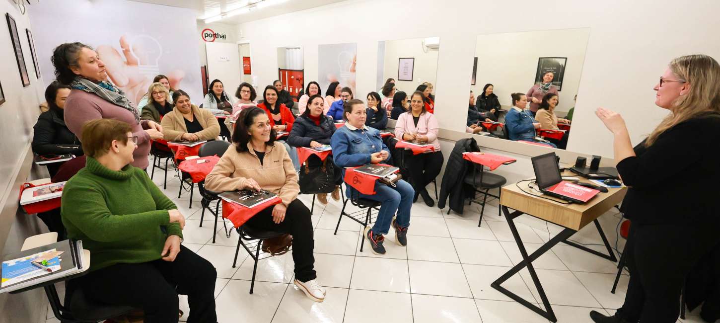 Tapejara investe na qualificação profissional: Curso de Cuidador de Idosos já começou