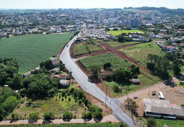 Prefeitura de Tapejara conclui pavimentação aguardada na Avenida Valdo Nunes Vieira após décadas de expectativa