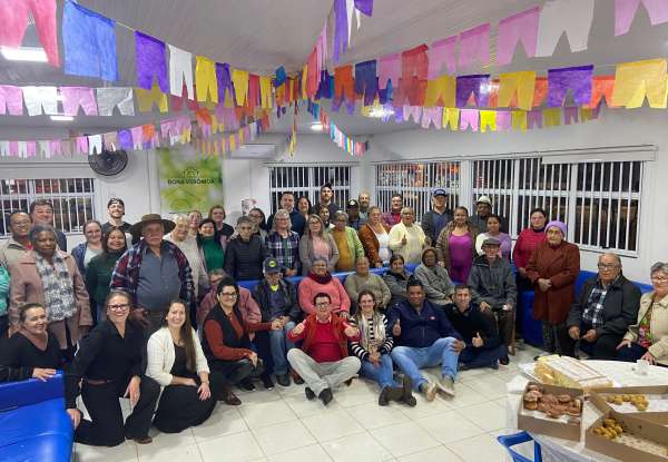 Prefeitura de Tapejara realiza encontro com familiares na Casa de Convivência durante o Junho Violeta e reforça ações de cuidado com idosos