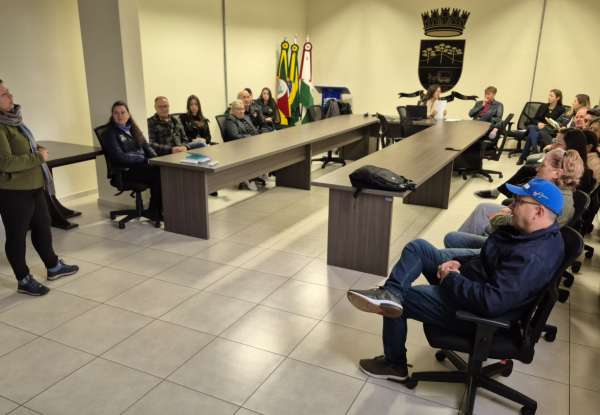 Prefeitura de Tapejara incentiva a qualificação de produtores para o turismo rural