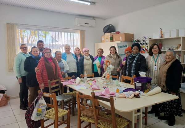 Bonecas de Pano: Arte e Convivência Marcam Novo Curso na Casa Dona Veronica