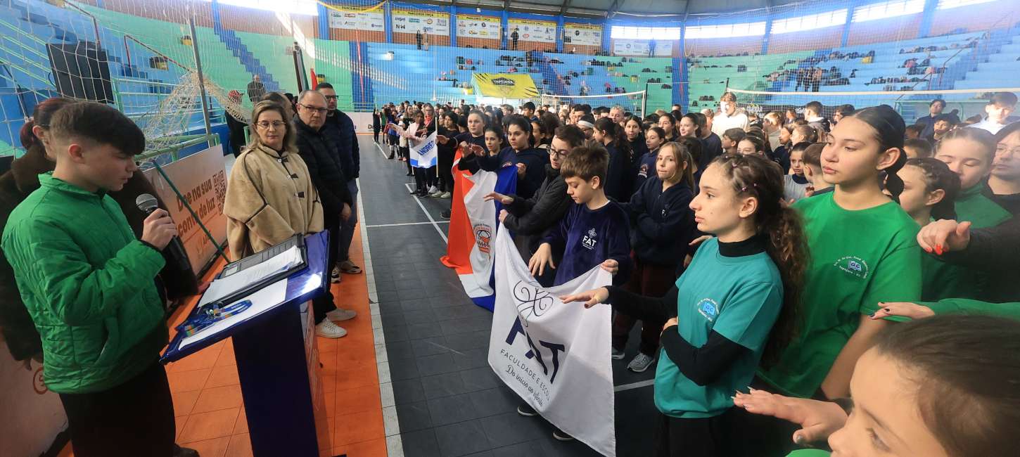 Olimpíadas Escolares de Tapejara reúnem cerca de 1.090 estudantes das redes municipal, estadual e particular