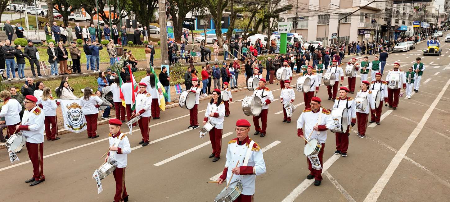 Desfile de 7 de Setembro celebra civismo e cidadania em Tapejara