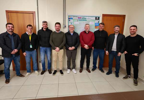 Reunião Estratégica na Prefeitura de Tapejara Precede Evento de Lançamento de Cursos Superiores
