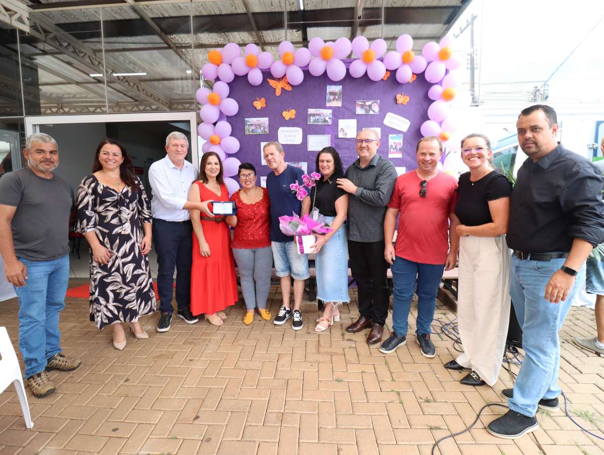 Prefeitura de Tapejara homenageia voluntária Cintia Pithan por mobilização em doação de sangue