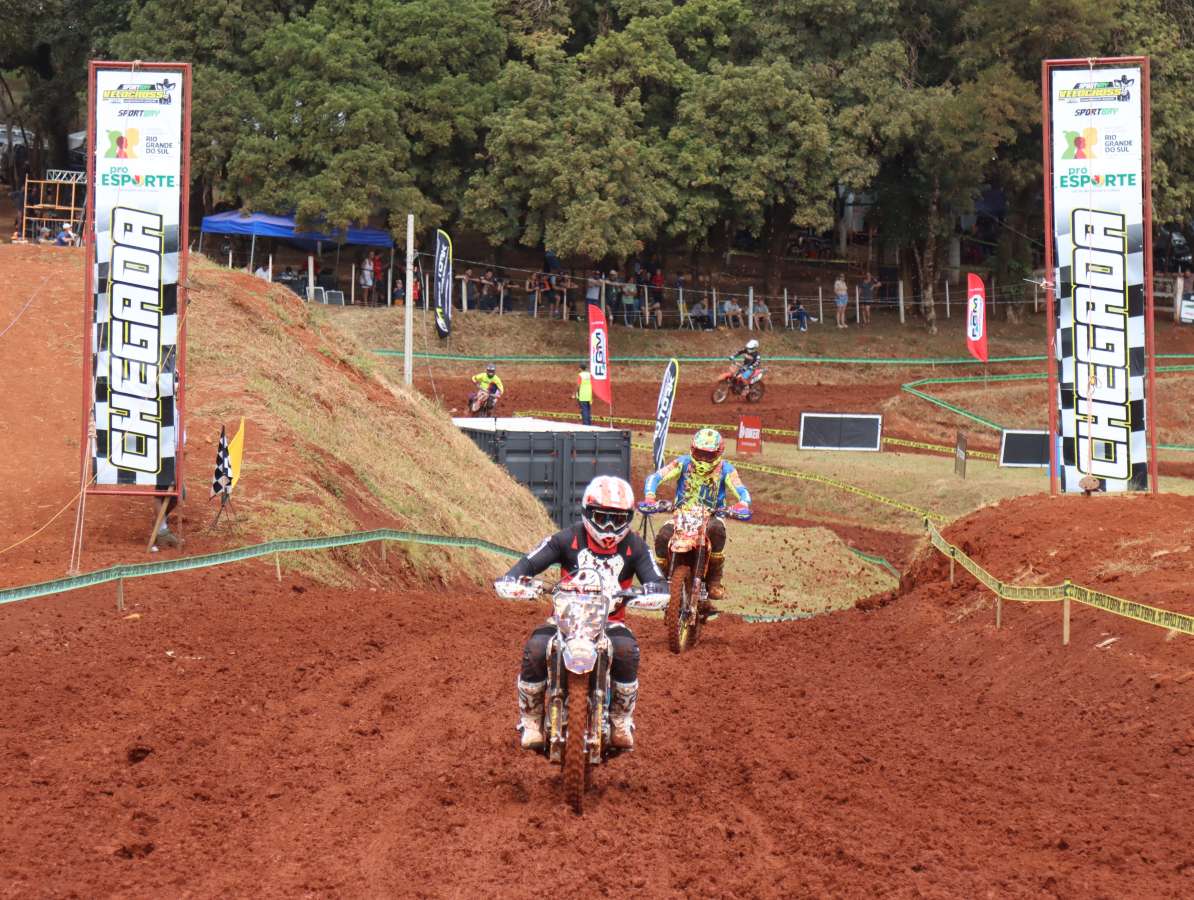 Tapejara recebe mais de 250 pilotos na abertura dos Campeonatos Brasileiro e Gaúcho de Velocross 2025