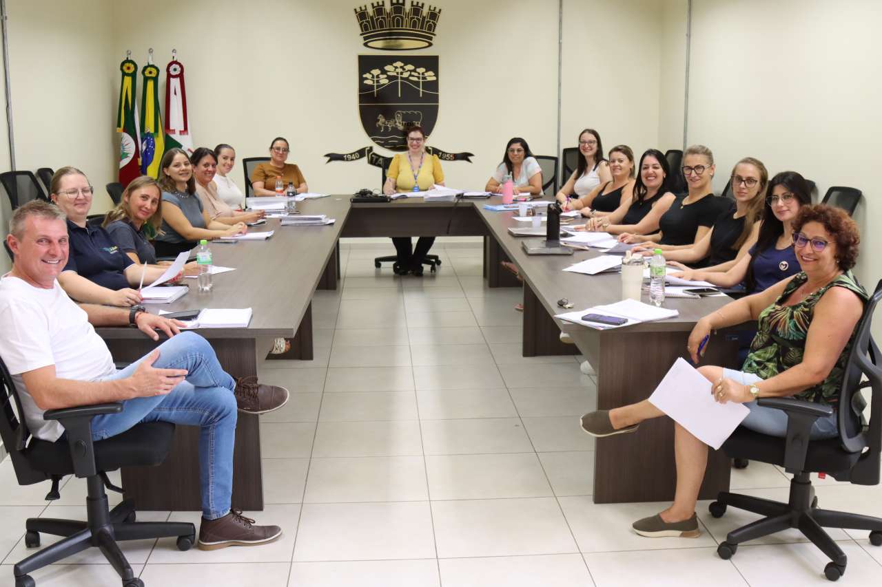Rede de Apoio à Escola realiza primeira reunião de 2025 em Tapejara
