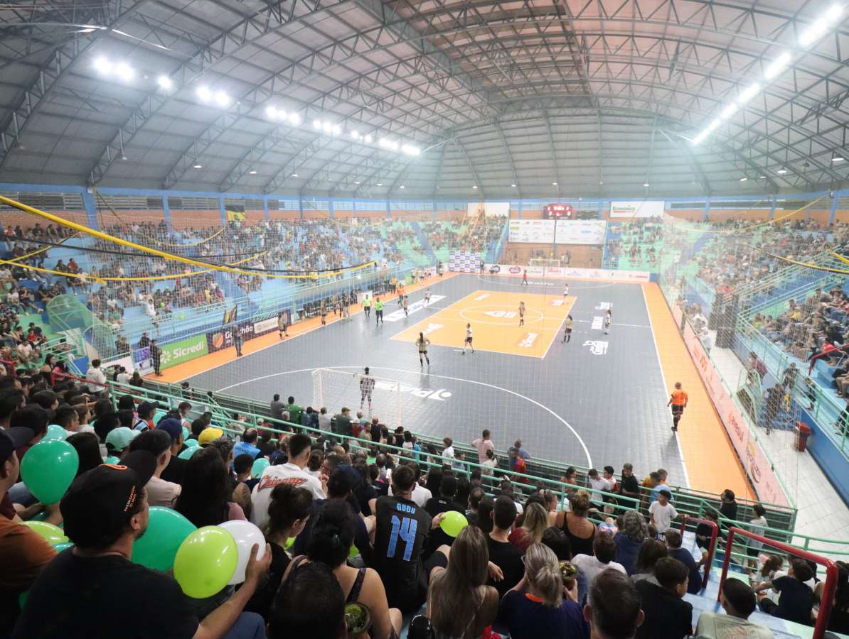 Público recorde marca as finais do 56º Campeonato Aberto de Verão de Futsal Raimundo João Lovatto