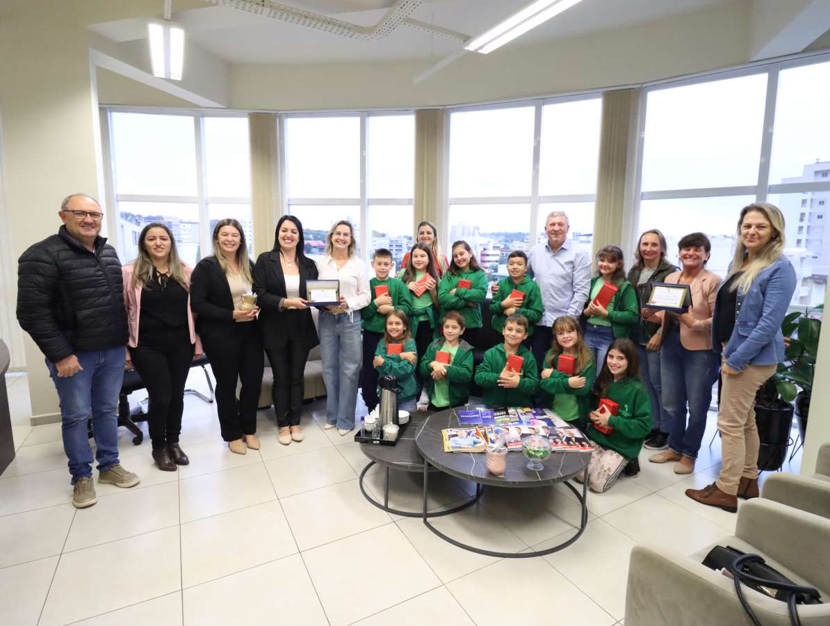 Gestão Big-Gipe reconhece desempenho de escolas em premiação estadual de alfabetização