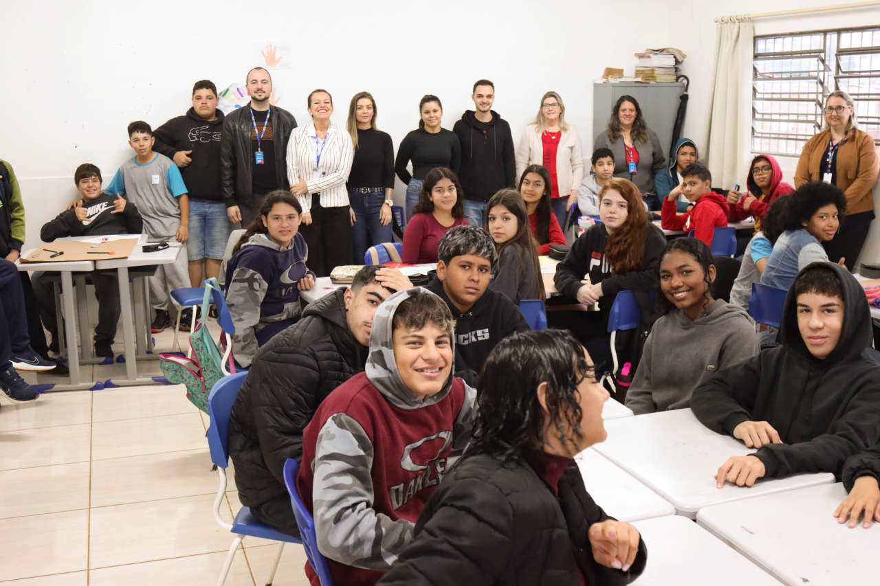 EMEF Marieli Andreola desenvolve o Programa Geração Consciente com foco na formação integral de adolescentes