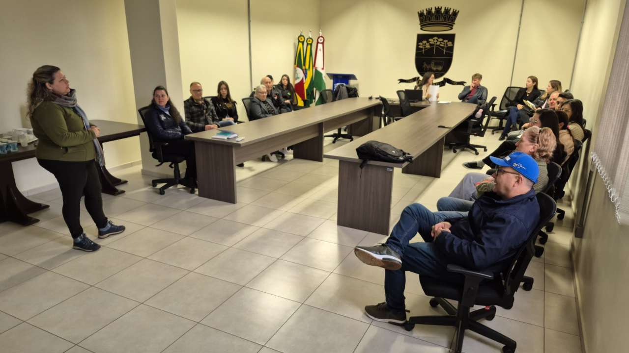 Prefeitura de Tapejara incentiva a qualificação de produtores para o turismo rural
