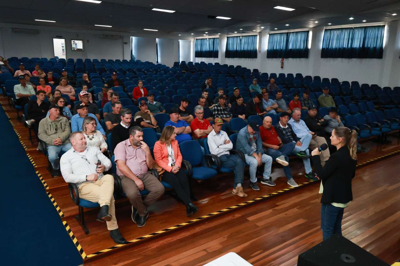 Tapejara participa da implantação da Operação Terra Forte, voltada à agricultura familiar
