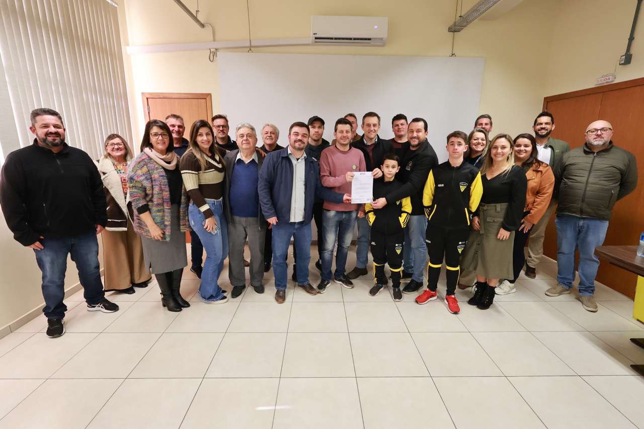 Deputado Guilherme Pasin anuncia recursos para saúde, esporte e transporte de pacientes em Tapejara