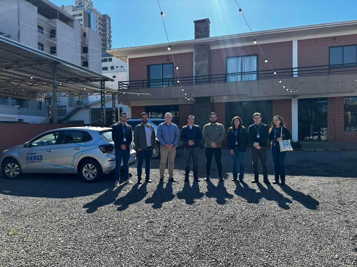 Arquitetos da FIERGS visitam futuras instalações da Escola SENAI em Tapejara