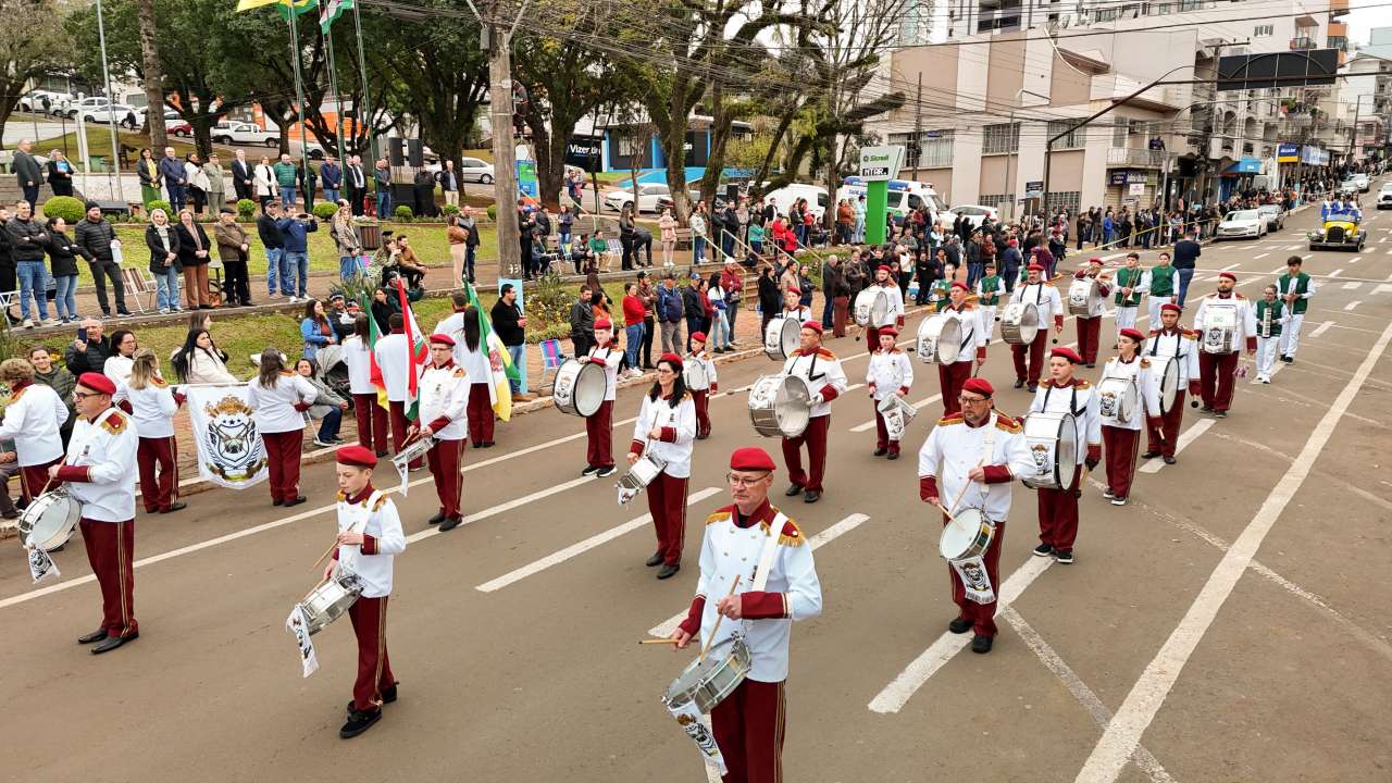 Desfile de 7 de Setembro celebra civismo e cidadania em Tapejara