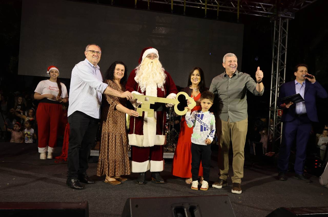 Natal Inspirador emociona famílias e marca o início da programação natalina dos 70 anos de Tapejara